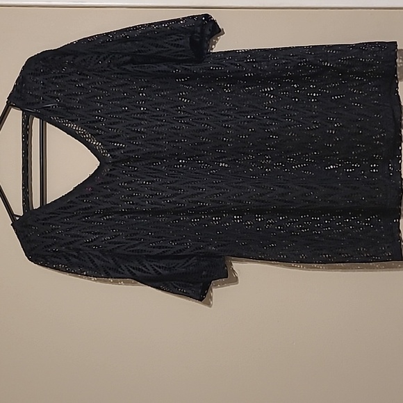 Beach cover up - Picture 2 of 4